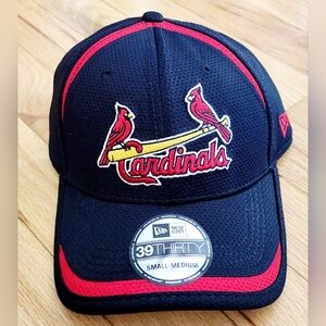 NWT St. Louis Cardinals Fitted Baseball Cap